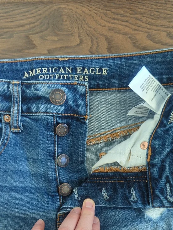 American Eagle Jean Shorts Tomgirl Stretch Size 2 - Size 6 Distressed - Picture 3 of 12